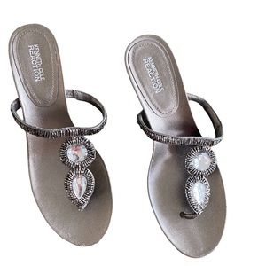 Kenneth Cole Reaction size 8.5M beaded jewelled heeled Sandals cool zone EUC